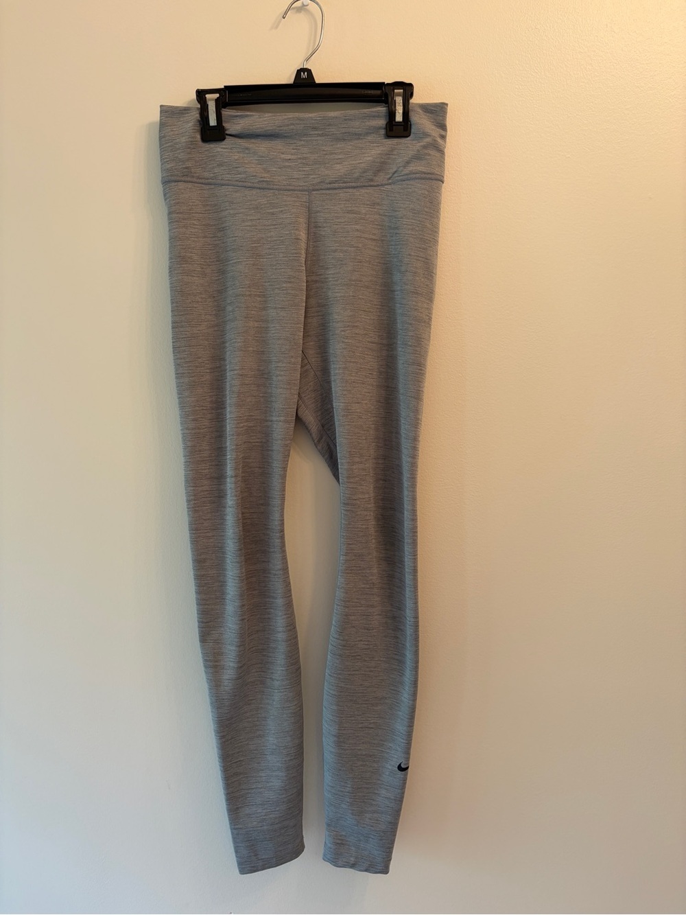 Womens Nike Gray Athletic Leggings - Comfortable Everyday Activewear